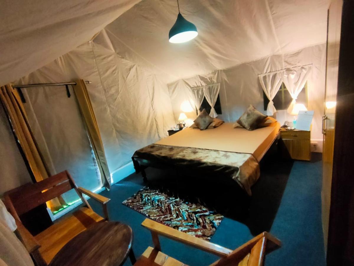 Huts And Hats Resorts 5*
