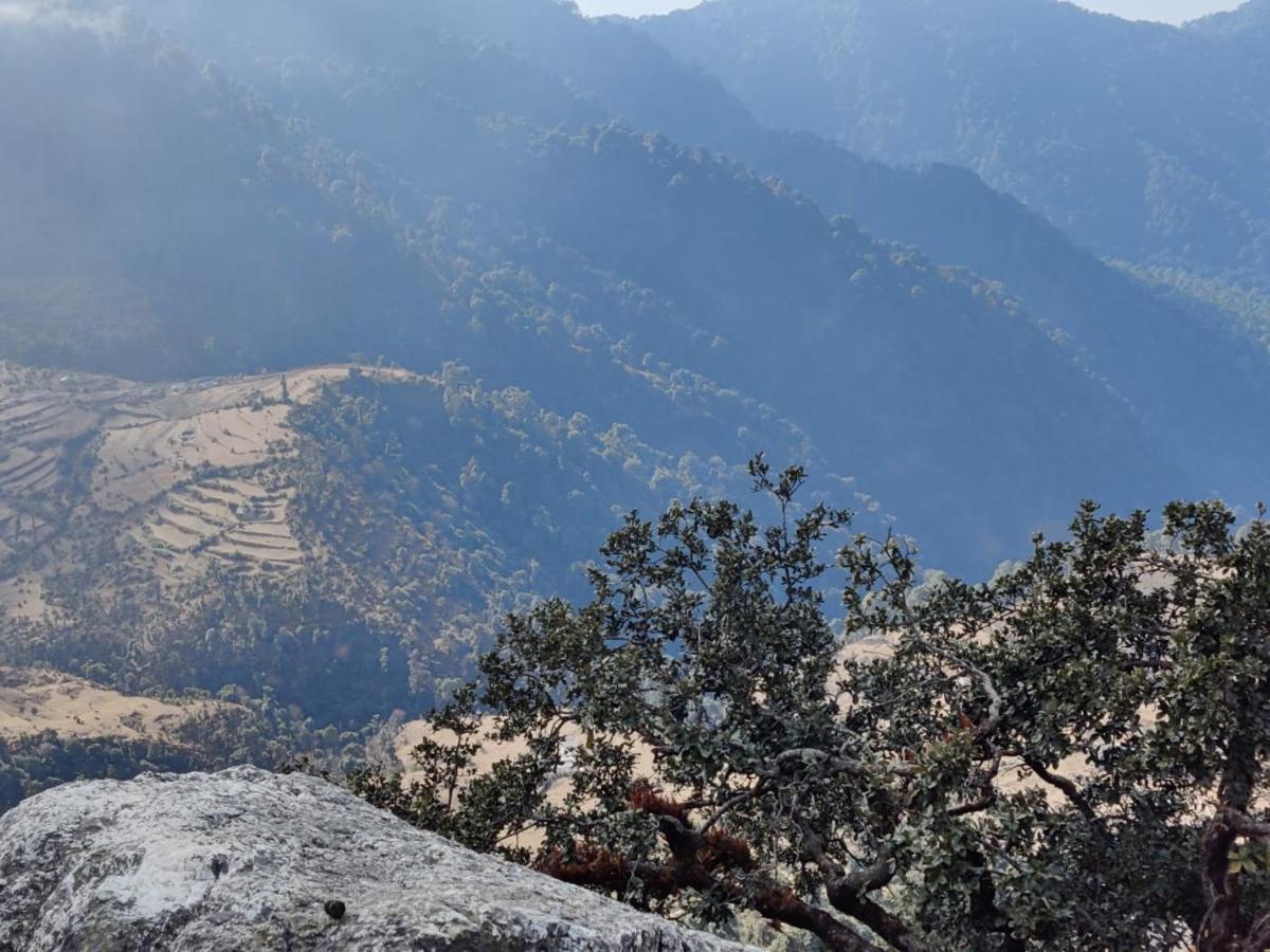 Hotel Huts And Hats Resorts Nainital