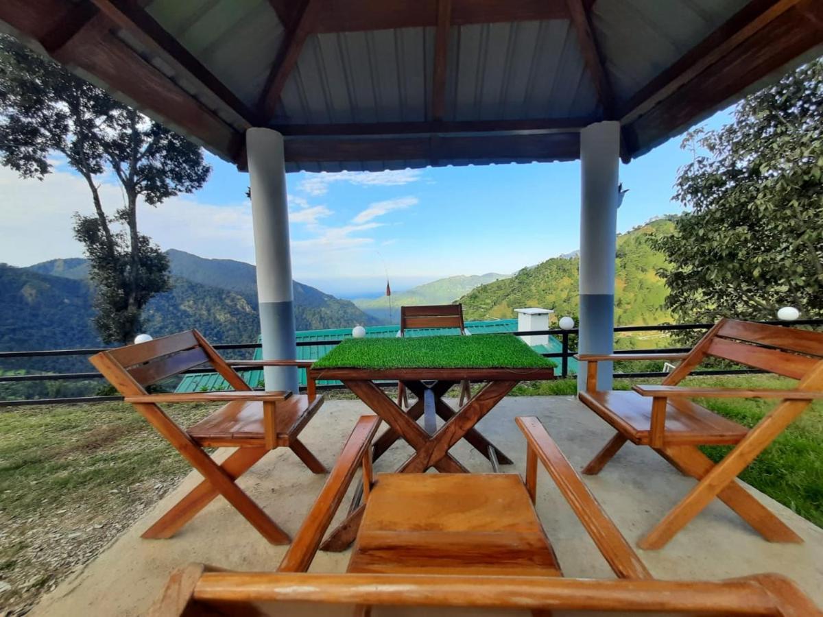 Huts And Hats Resorts Hotel